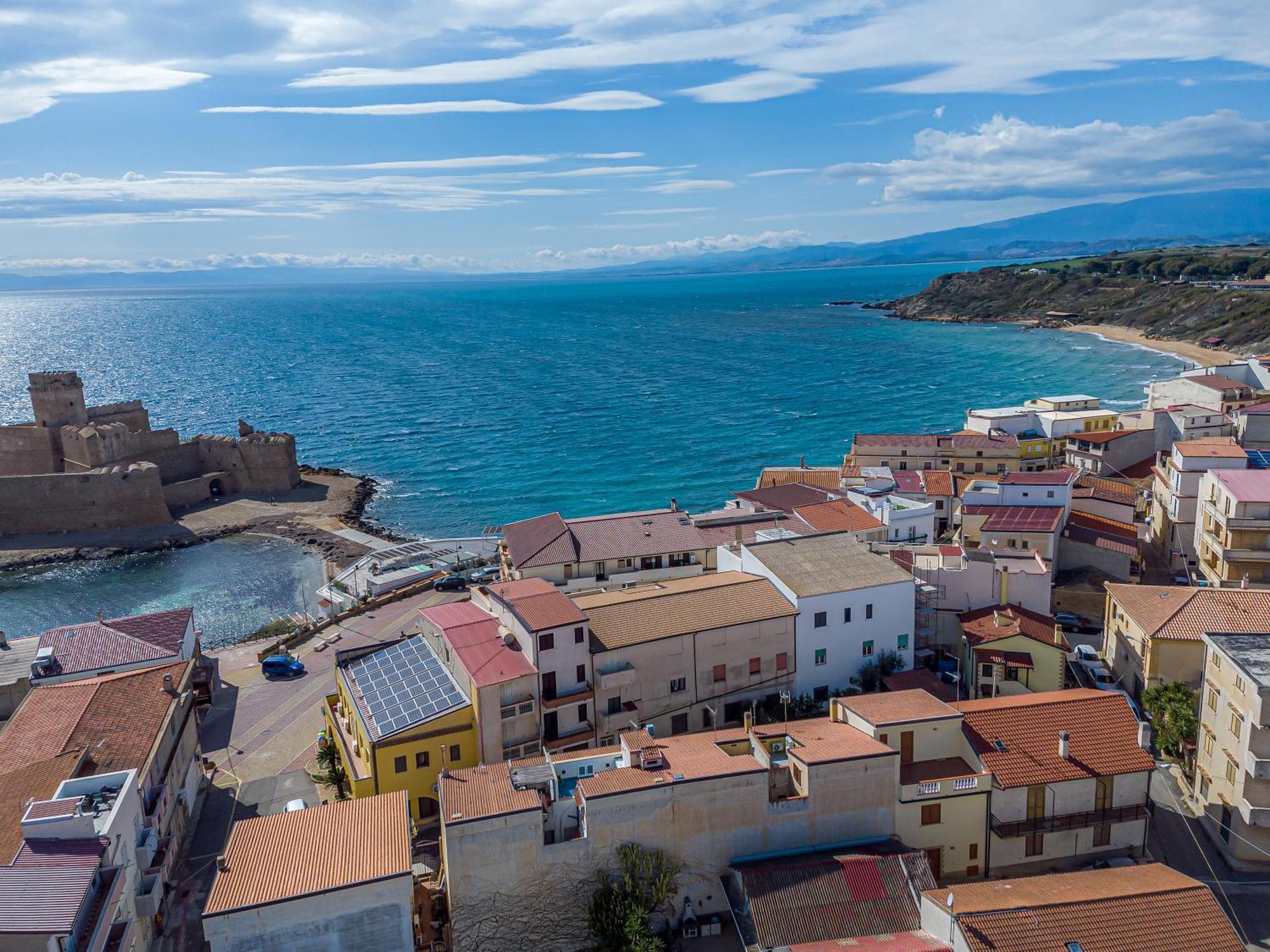 لا كاستيلا Home Le Castella المظهر الخارجي الصورة