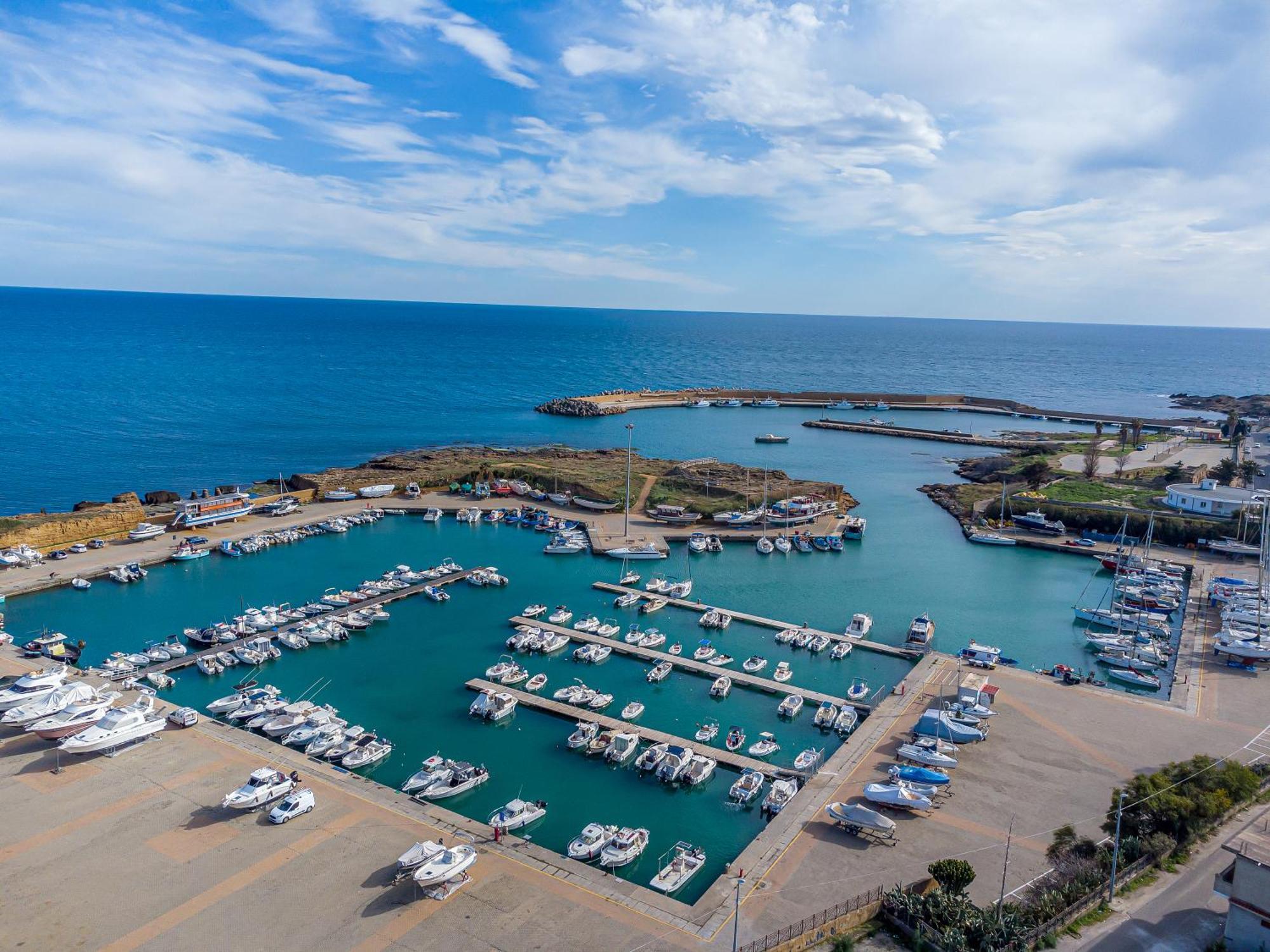 لا كاستيلا Home Le Castella المظهر الخارجي الصورة