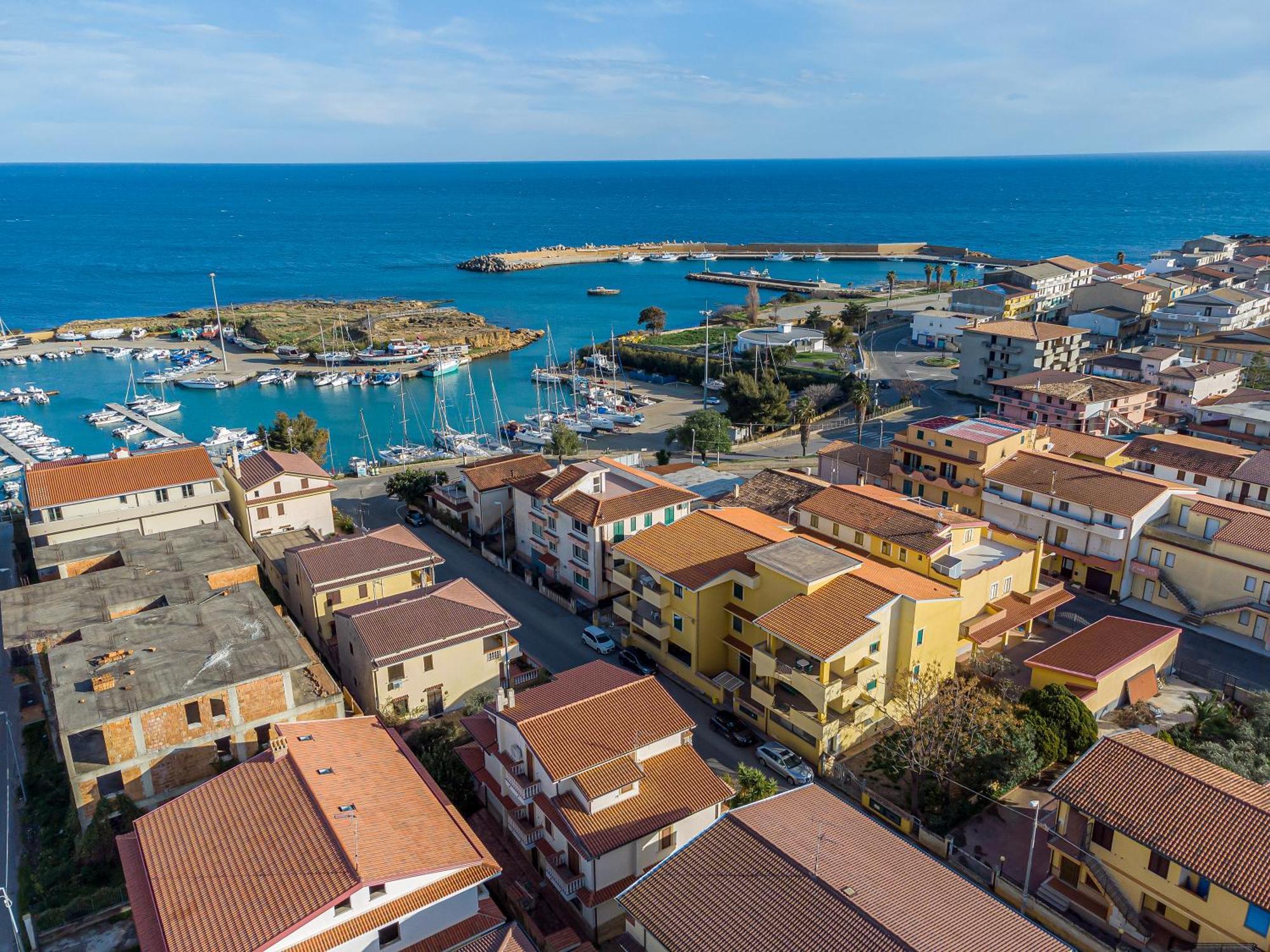 لا كاستيلا Home Le Castella المظهر الخارجي الصورة